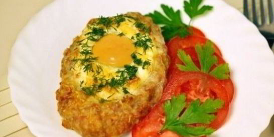 Шницель с яйцом