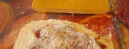 венские ореховые шницели со сливочным картофельным салатом. Шаг 4