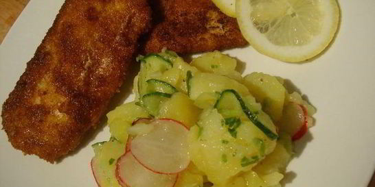 Венский шницель с картофельным салатом