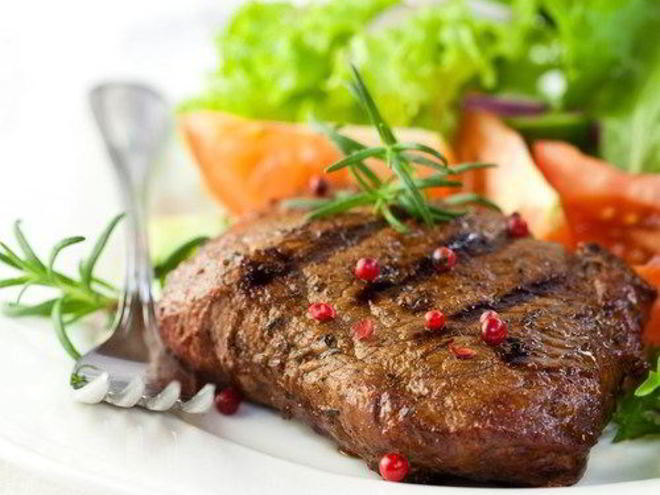 Рецепт маринованных в красном вине и розмарине говяжьи стейки