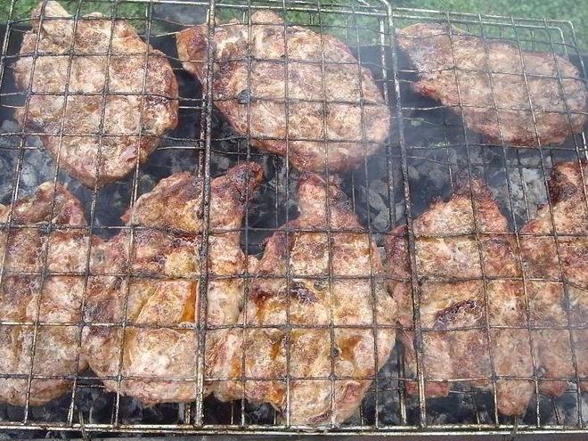 Рецепт стейка из говядины на мангале