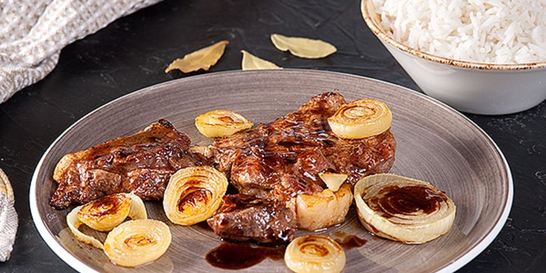 Стейк из говядины в лимонно-соевом соусе