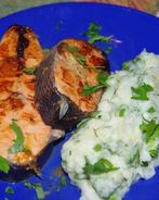 Стейк из кижуча в соке красного апельсина