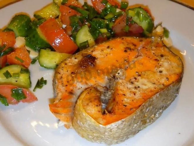 Рецепт стейка из красной рыбы в духовке