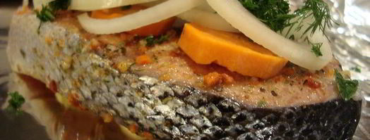 стейк лосося, запеченного в фольге homequeen с овощами. Шаг 3