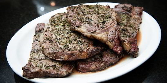 Стейк на решетке