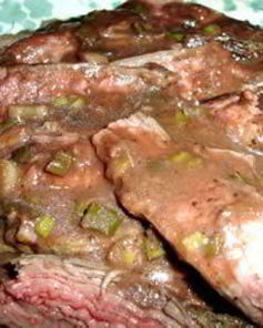 Стейк с чесночно-винным соусом