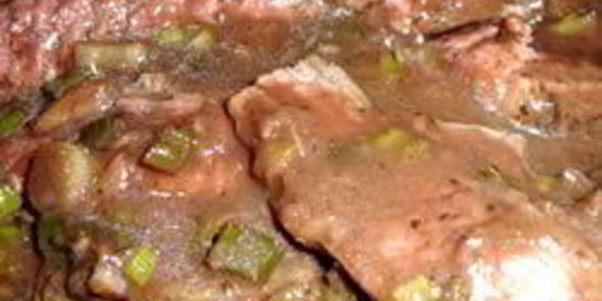 Стейк с чесночно-винным соусом