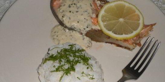 Стейк семги под сливочным соусом