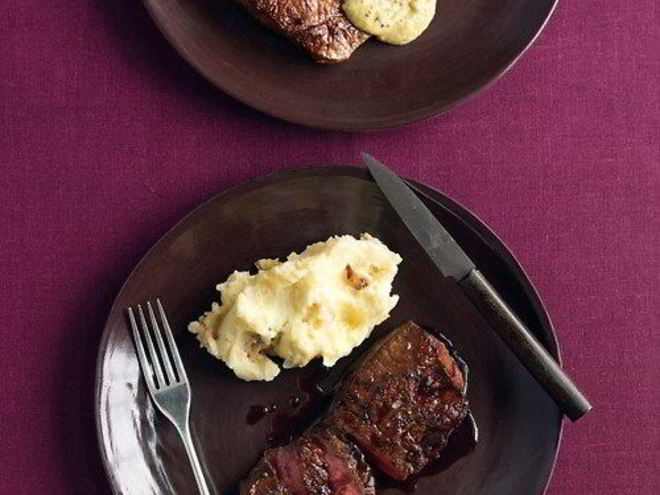 Рецепт стейков в винном соусе