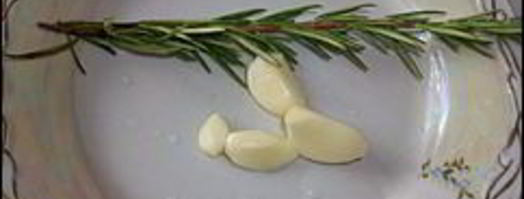 свиные стейки с розмарином и чесноком жареные без масла. Шаг 3