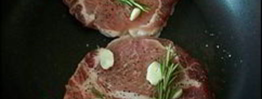 свиные стейки с розмарином и чесноком жареные без масла. Шаг 4