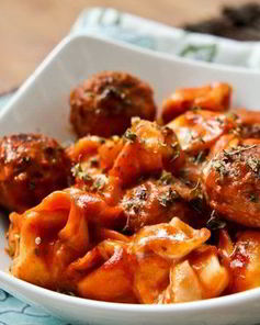 Куриные тефтели в томатном соусе