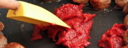 куриные тефтели в томатном соусе. Шаг 3