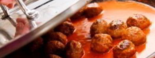 куриные тефтели в томатном соусе. Шаг 6