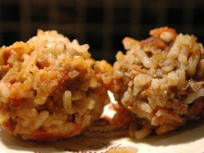 Рецепт мясных тефтелей-ежиков