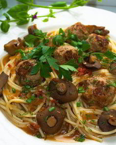 Тефтели с лесными грибочками