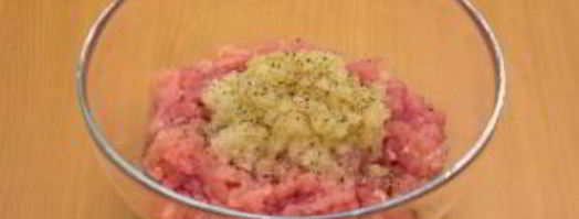 тефтели с моцареллой в томатном соусе. Шаг 3