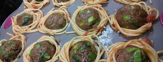 тефтели в гнездах из спагетти. Шаг 8