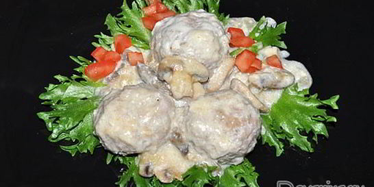 Тефтели в сырно-грибном соусе