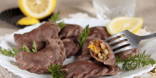 Вареники из льняного теста с булгуром