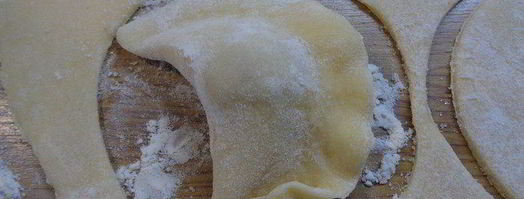 вареники из заварного теста с вишней. Шаг 11