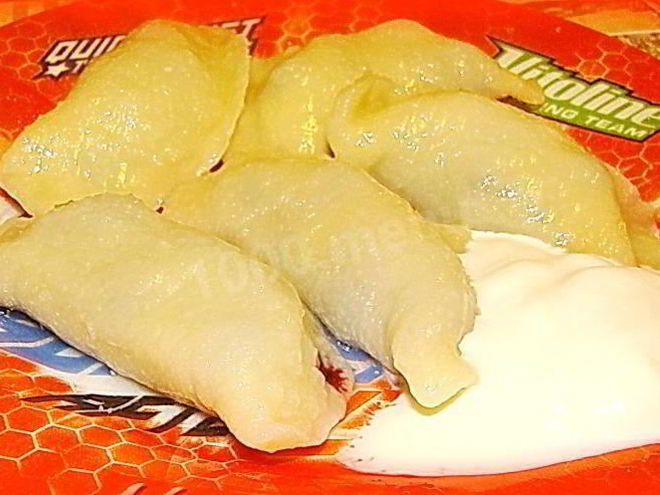 Рецепт вареников с черникой из теста на кефире