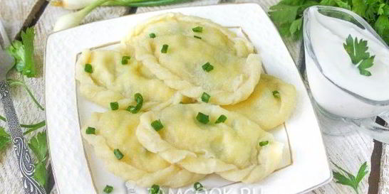 Вареники с творогом и зеленым луком