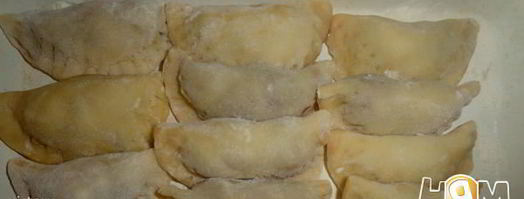 вареники с вишней и вишневым соусом. Шаг 4