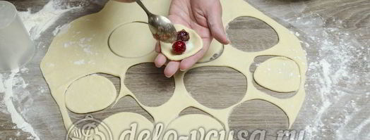 вареники с вишней. Шаг 16