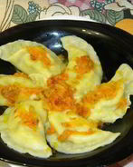 Вареники с яйцом, зеленью и сыром фета