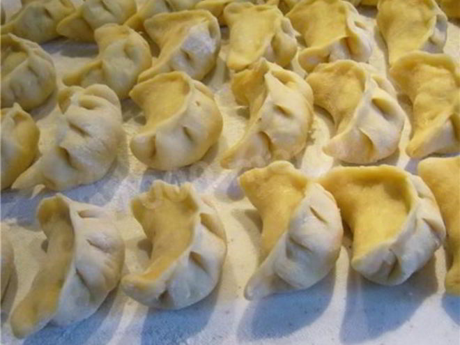 Рецепт заварных вареников с клубникой на пару