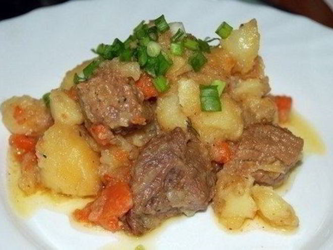 Рецепт ароматного жаркого из говядины с картофелем
