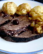 Квашеное жаркое с клецками и глазированной капустой Мясо моей мечты