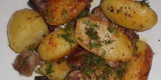 Жаркое из картофеля и куриных желудков