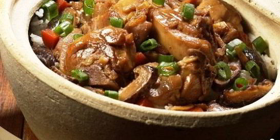 Жаркое из кролика в горшочках