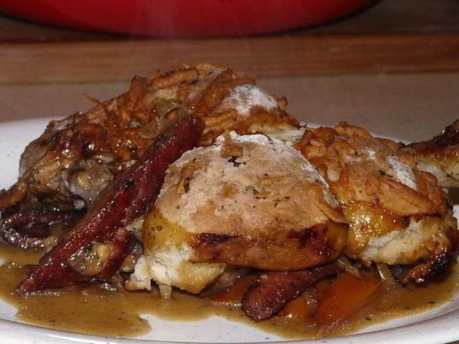 Рецепт жаркого из курицы с булочками с сыром