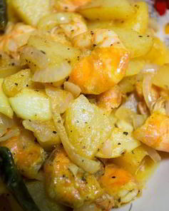 Жаркое из рыбы с креветками