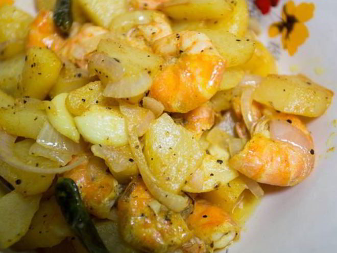 Рецепт жаркого из рыбы с креветками