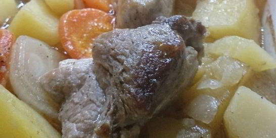 Жаркое из свинины и картофеля
