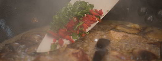 жаркое из свинины с острыми баклажанами и шампиньонами. Шаг 6