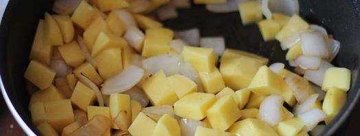 жаркое из тыквы и курицы под нежной слоеной шапочкой. Шаг 3