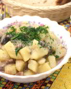 Жаркое с грибами и сметаной