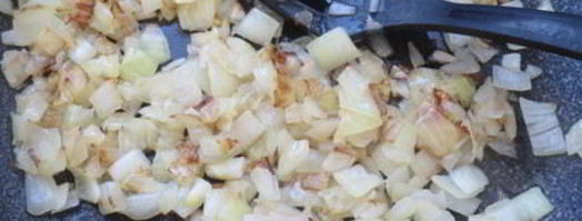 куриные зразы с яйцом и луком и шотландское яйцо. Шаг 3