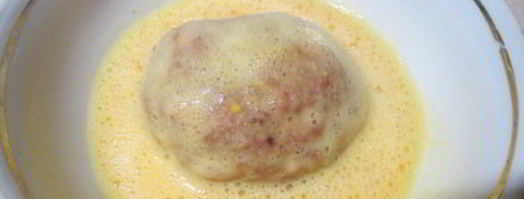 куриные зразы с яйцом и луком и шотландское яйцо. Шаг 14