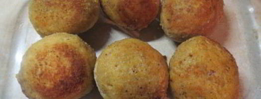 куриные зразы с яйцом и луком и шотландское яйцо. Шаг 17