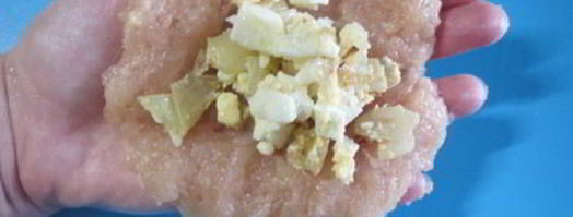 куриные зразы с яйцом и луком и шотландское яйцо. Шаг 5