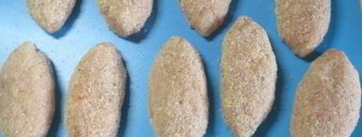 куриные зразы с яйцом и луком и шотландское яйцо. Шаг 7