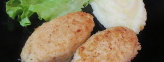 куриные зразы с яйцом и луком и шотландское яйцо. Шаг 9