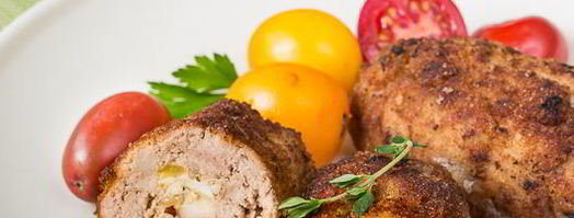 свиные зразы с солеными огурцами. Шаг 13